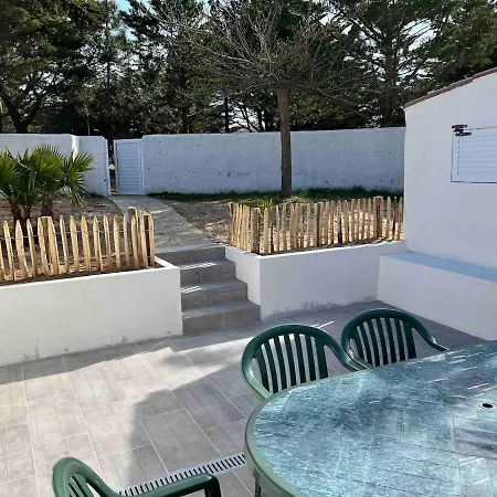 Holiday home Maison De A L'entree De La